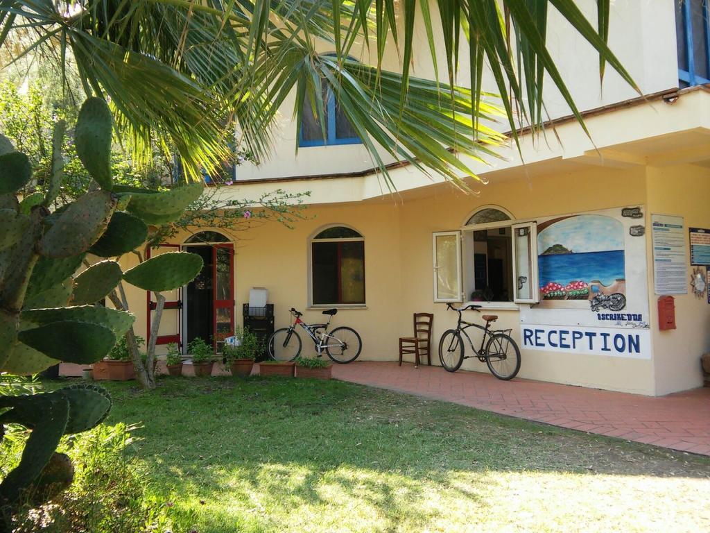 Happy Camp Mobile Homes In Camping Iscrixedda Lotzorai Bagian luar foto